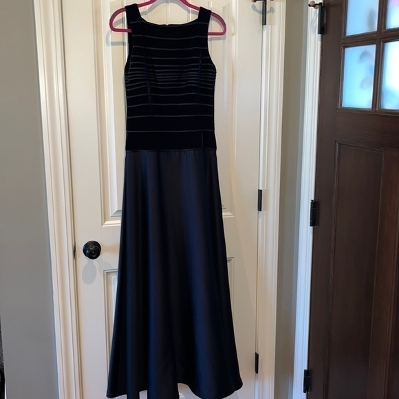 VINTAGE Tadashi formal cocktail black tie navy gown dress classically elegant 8 - Picture 1 of 15